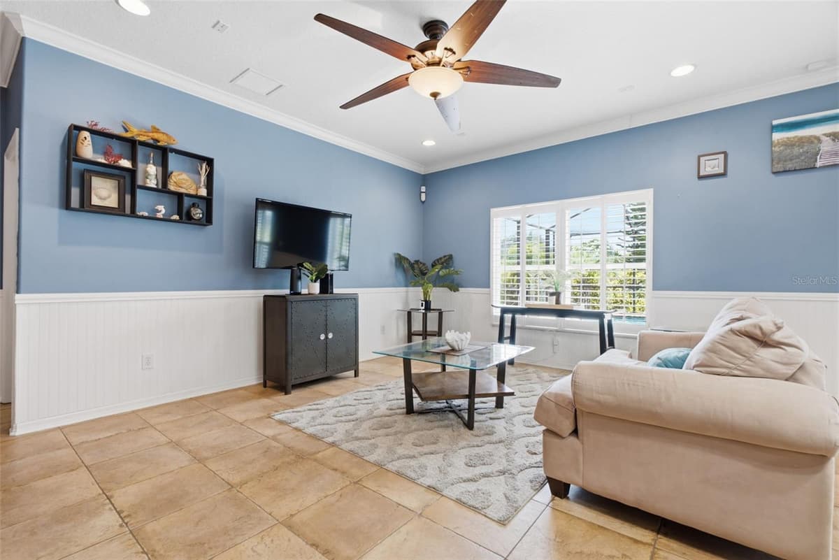 718 GRIFFEN HEIGHTS COURT — photo 9 of 54
