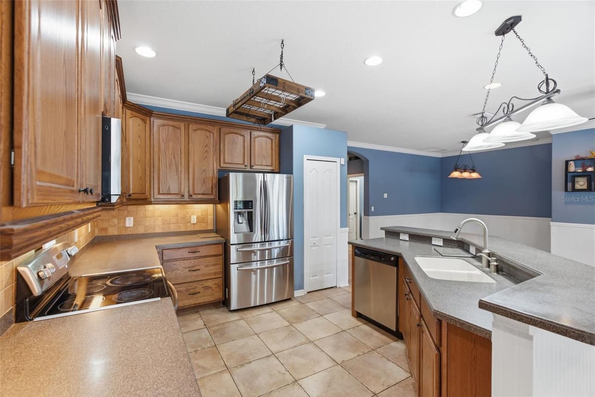 718 GRIFFEN HEIGHTS COURT — photo 13 of 54