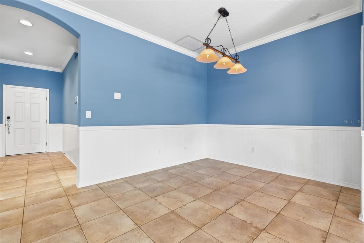 718 GRIFFEN HEIGHTS COURT — photo 10 of 54