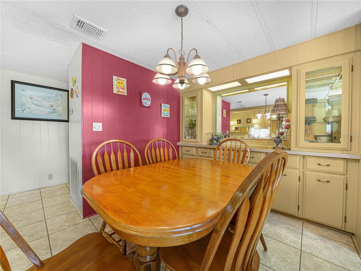 1632 FOXWAY DRIVE — photo 6 of 27