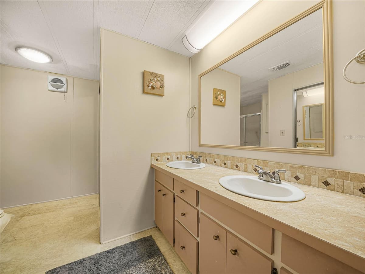 1632 FOXWAY DRIVE — photo 14 of 27