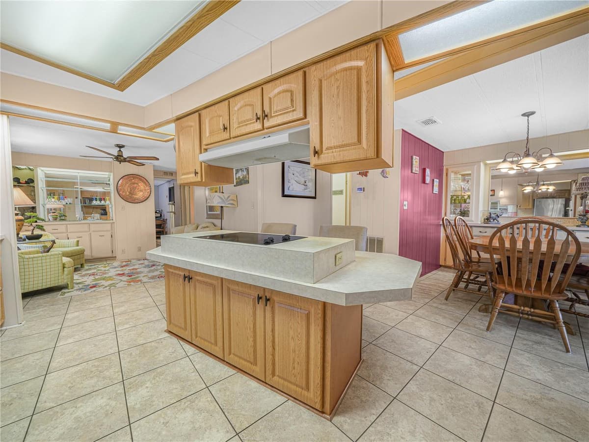 1632 FOXWAY DRIVE — photo 9 of 27