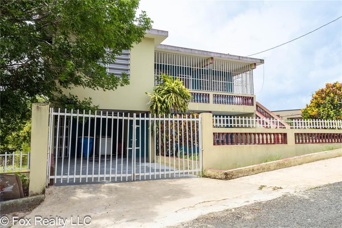 Solar B AVENIDA MARIA BETTEGA — photo 2 of 26