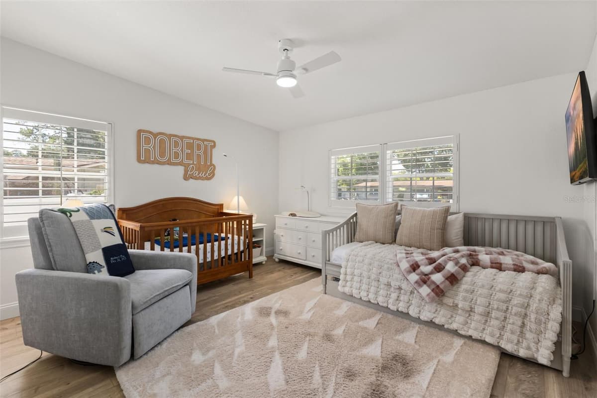 1871 BARKER DRIVE — photo 6 of 36