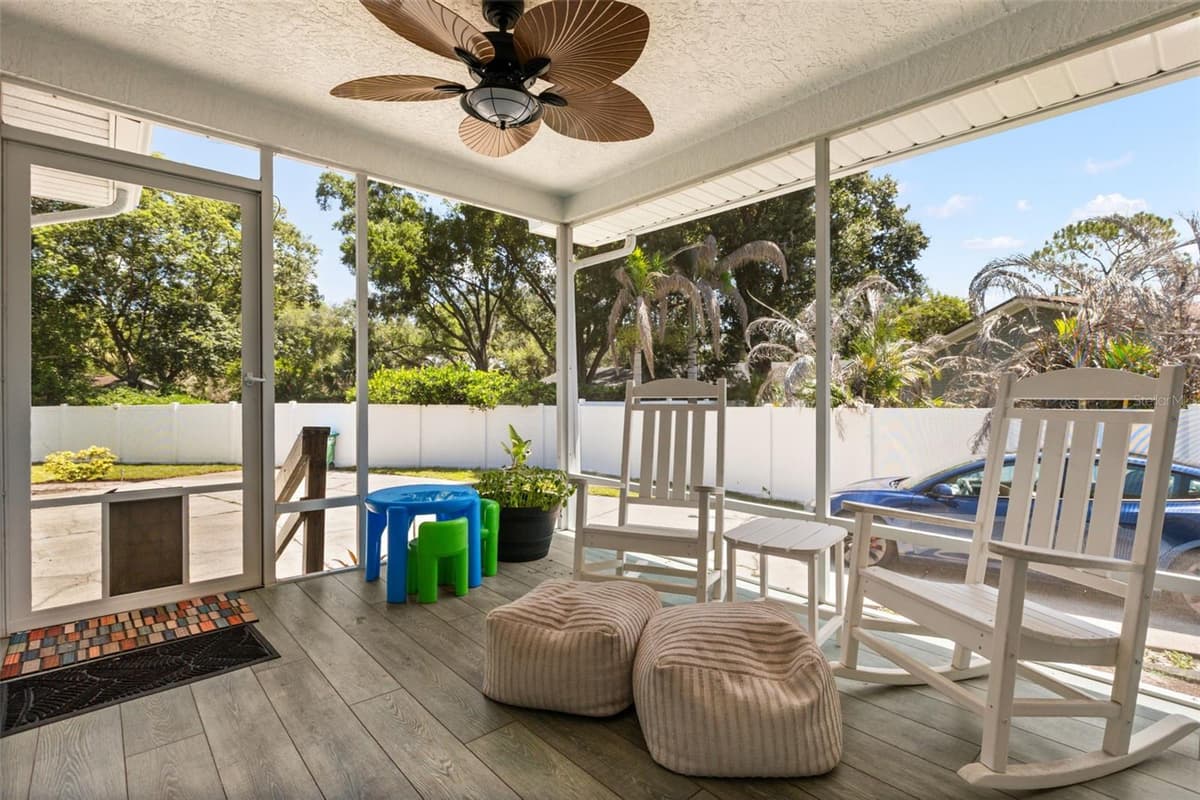 1871 BARKER DRIVE — photo 27 of 36