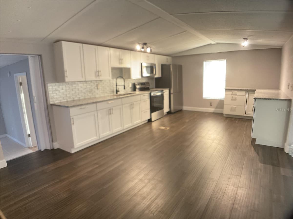 5038 SANDY ROAD — photo 4 of 42