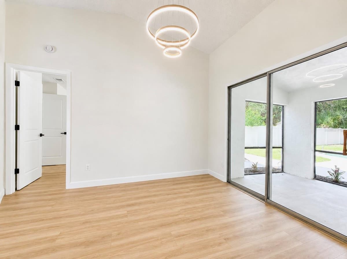 324 RINGWOOD CIRCLE — photo 10 of 44