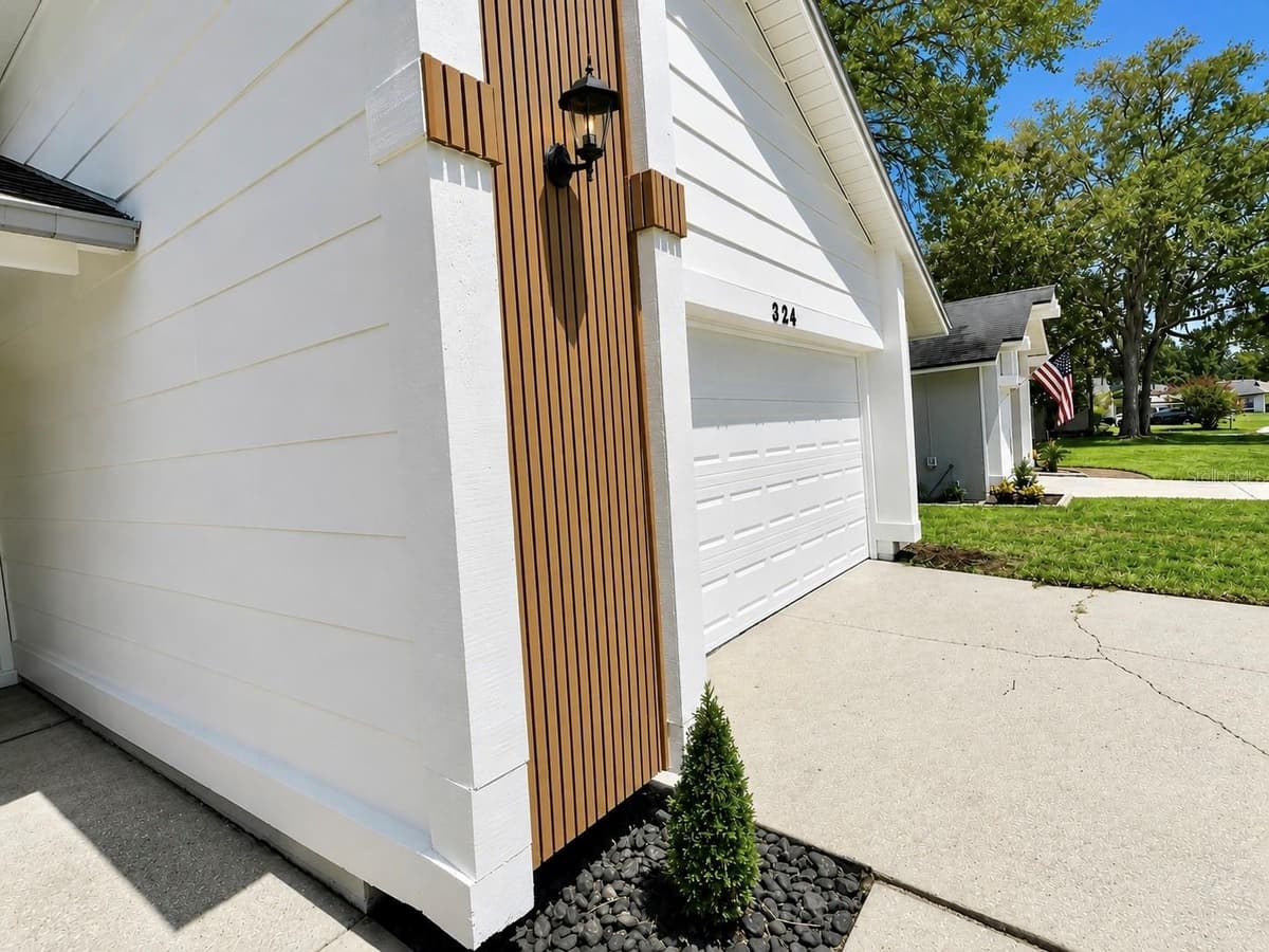 324 RINGWOOD CIRCLE — photo 4 of 44