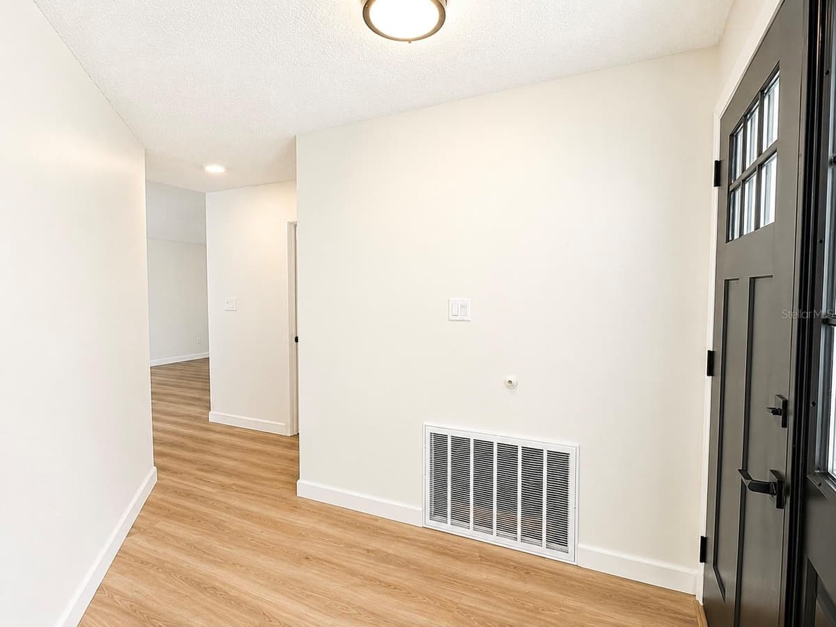 324 RINGWOOD CIRCLE — photo 18 of 44