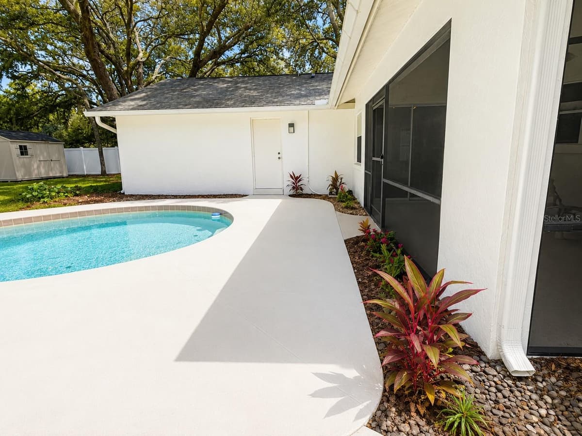 324 RINGWOOD CIRCLE — photo 33 of 44