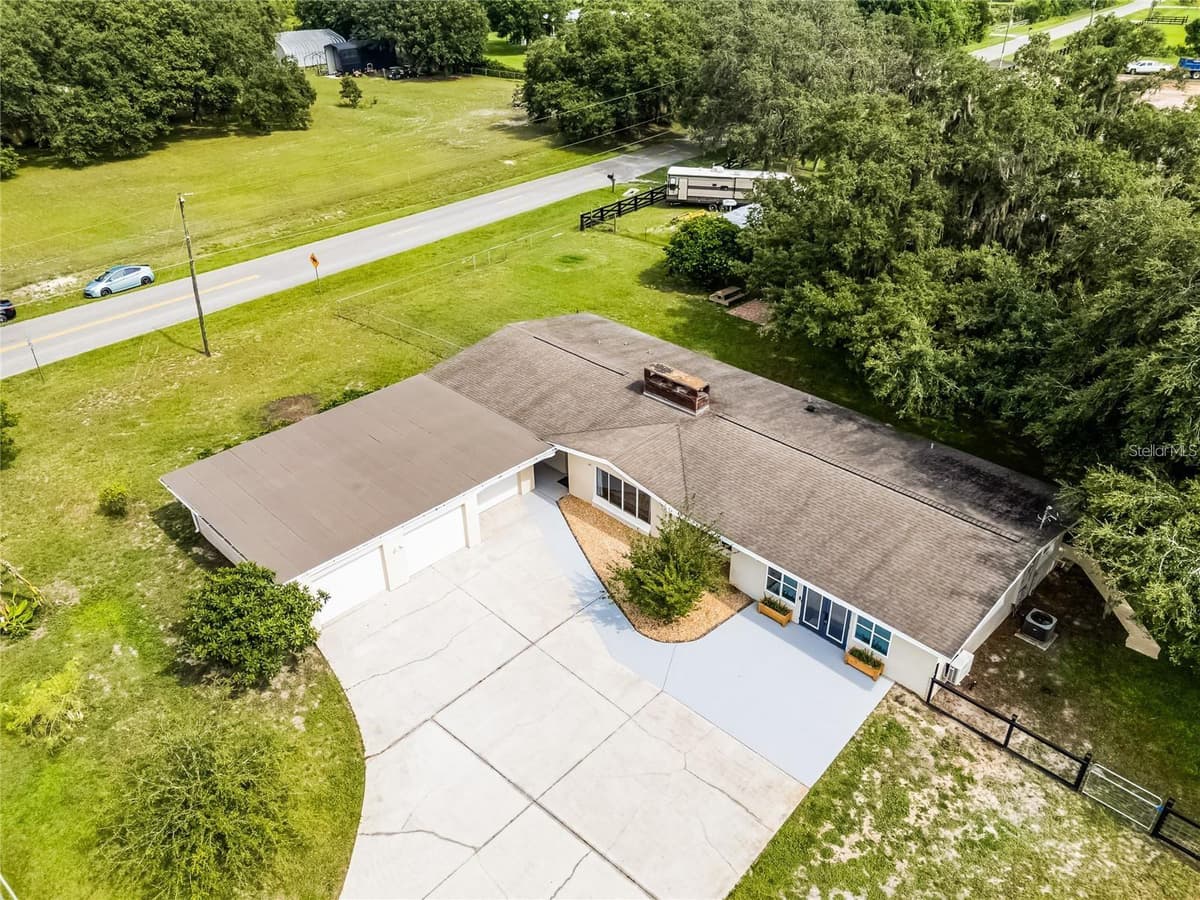 1200 LAKE HARNEY ROAD — photo 12 of 66