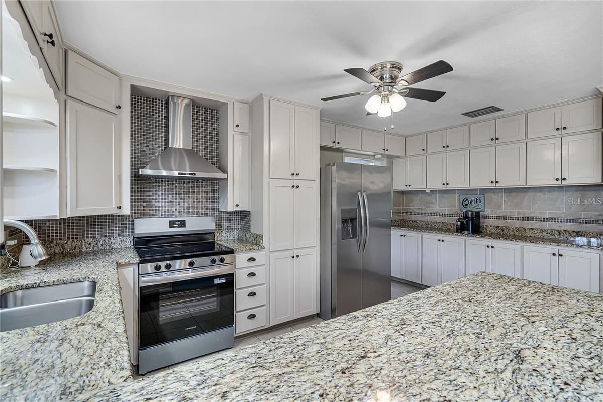 1200 LAKE HARNEY ROAD — photo 18 of 66