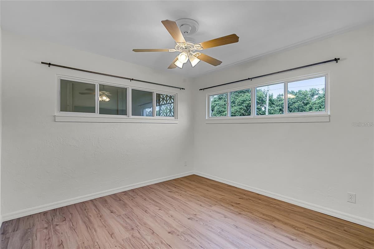 1200 LAKE HARNEY ROAD — photo 43 of 66