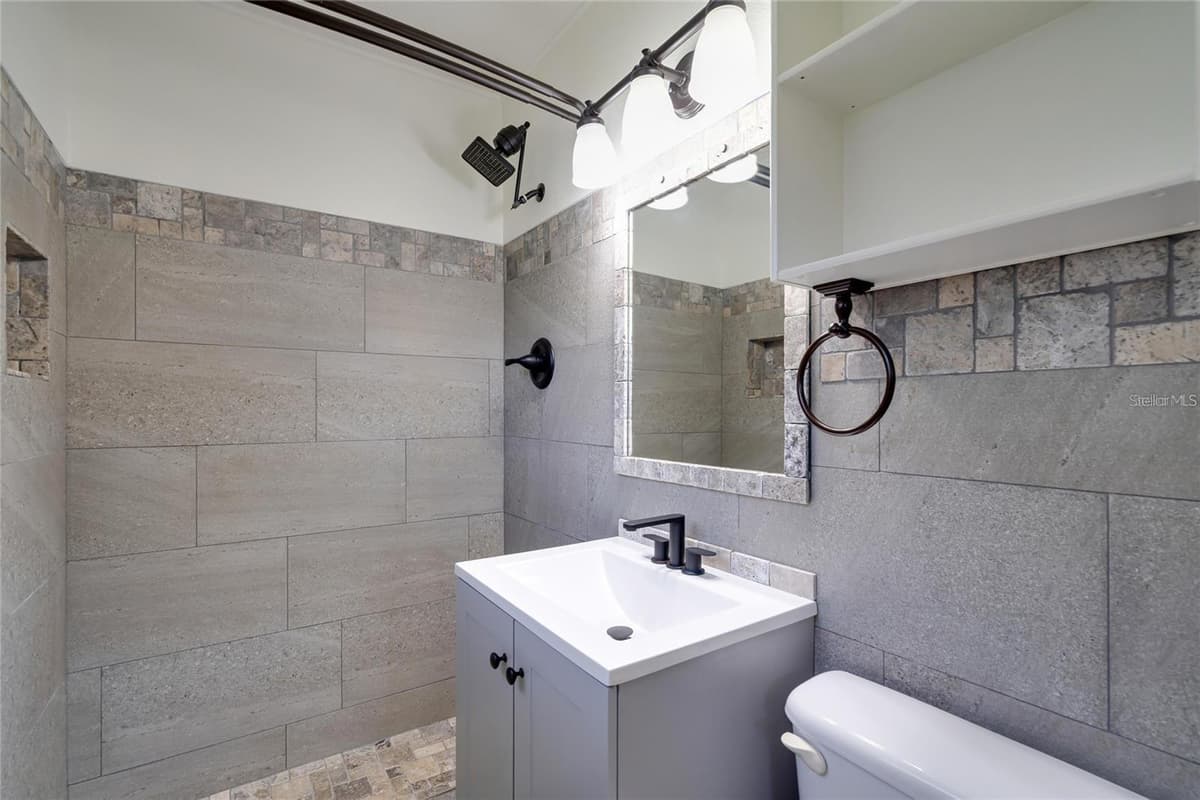 1200 LAKE HARNEY ROAD — photo 41 of 66