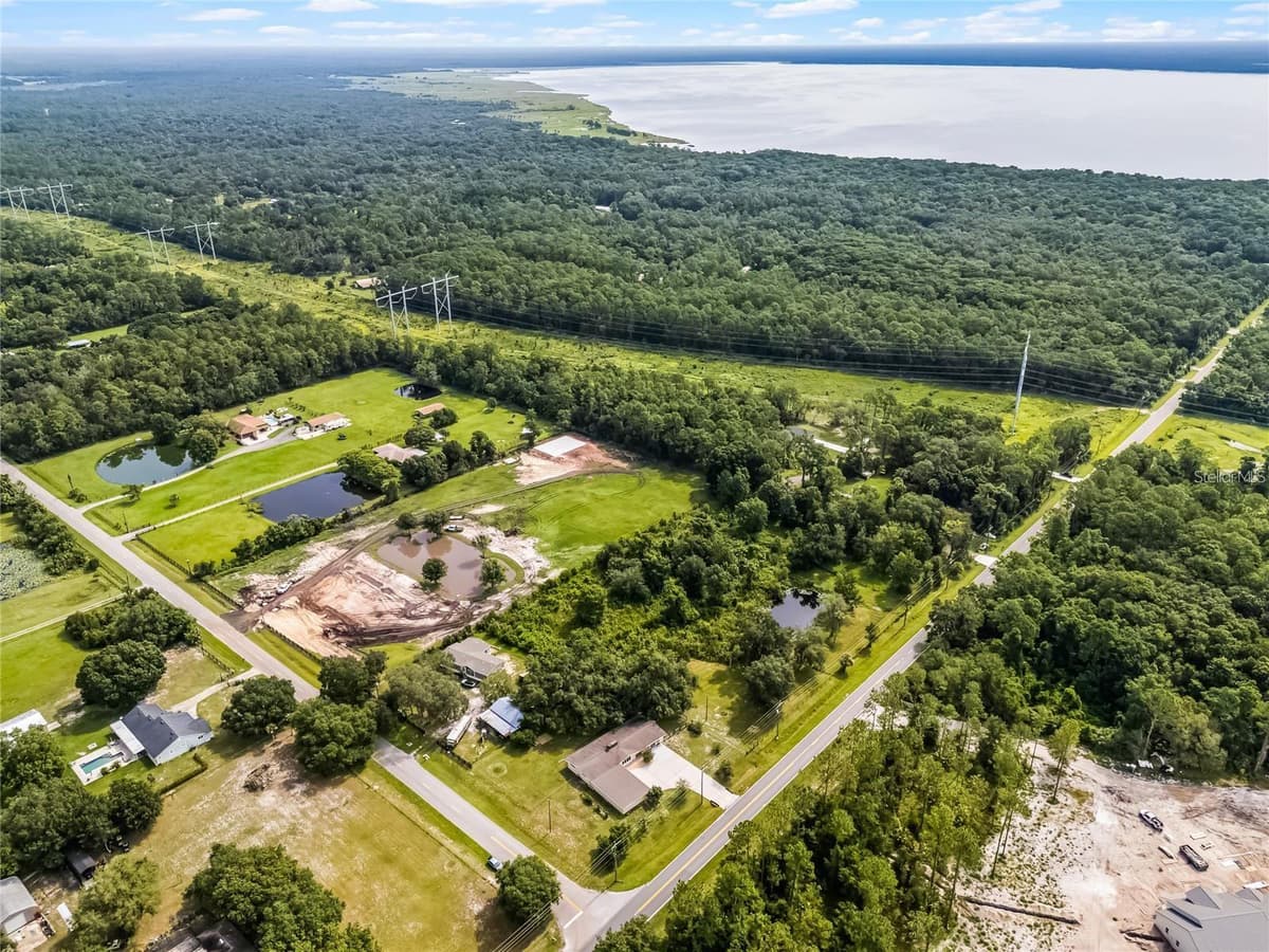 1200 LAKE HARNEY ROAD — photo 48 of 66