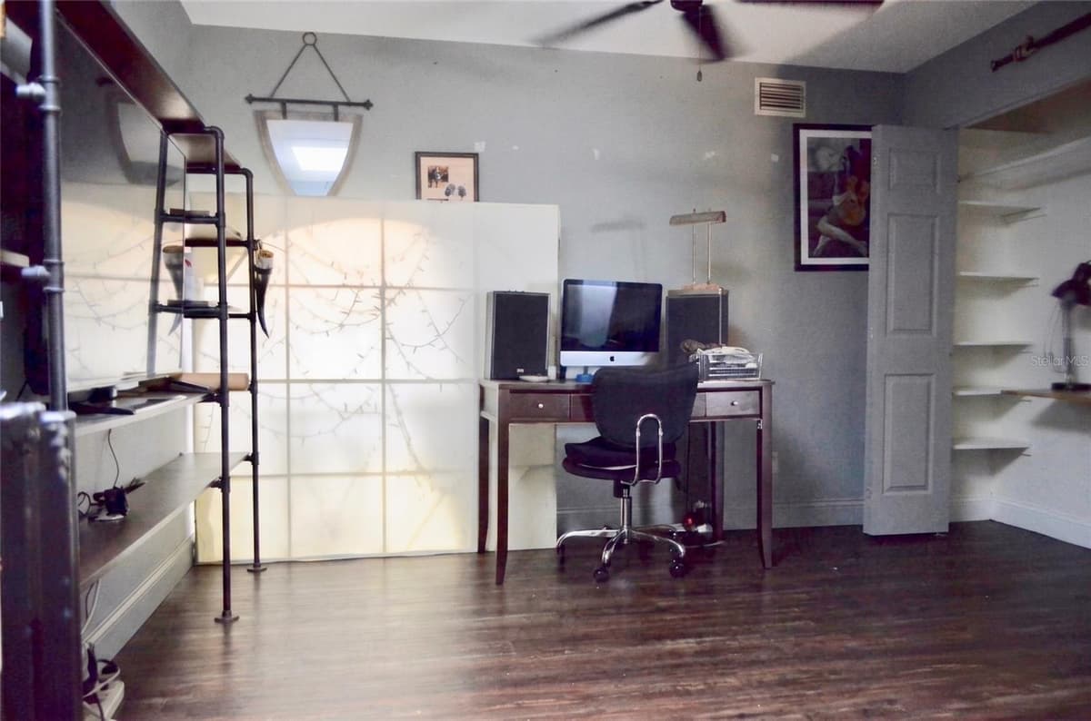 101 HILL AVENUE — photo 7 of 12