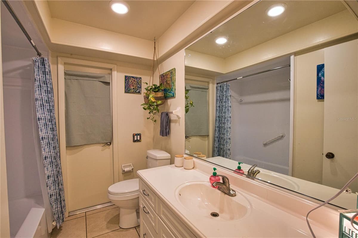 27 ANNAPOLIS LANE — photo 20 of 35
