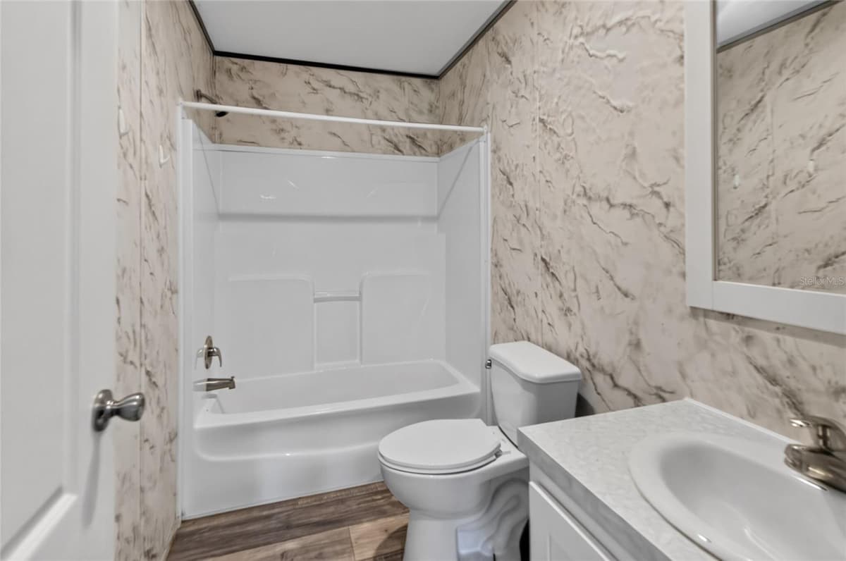 17538 EVELYN COURT — photo 13 of 27