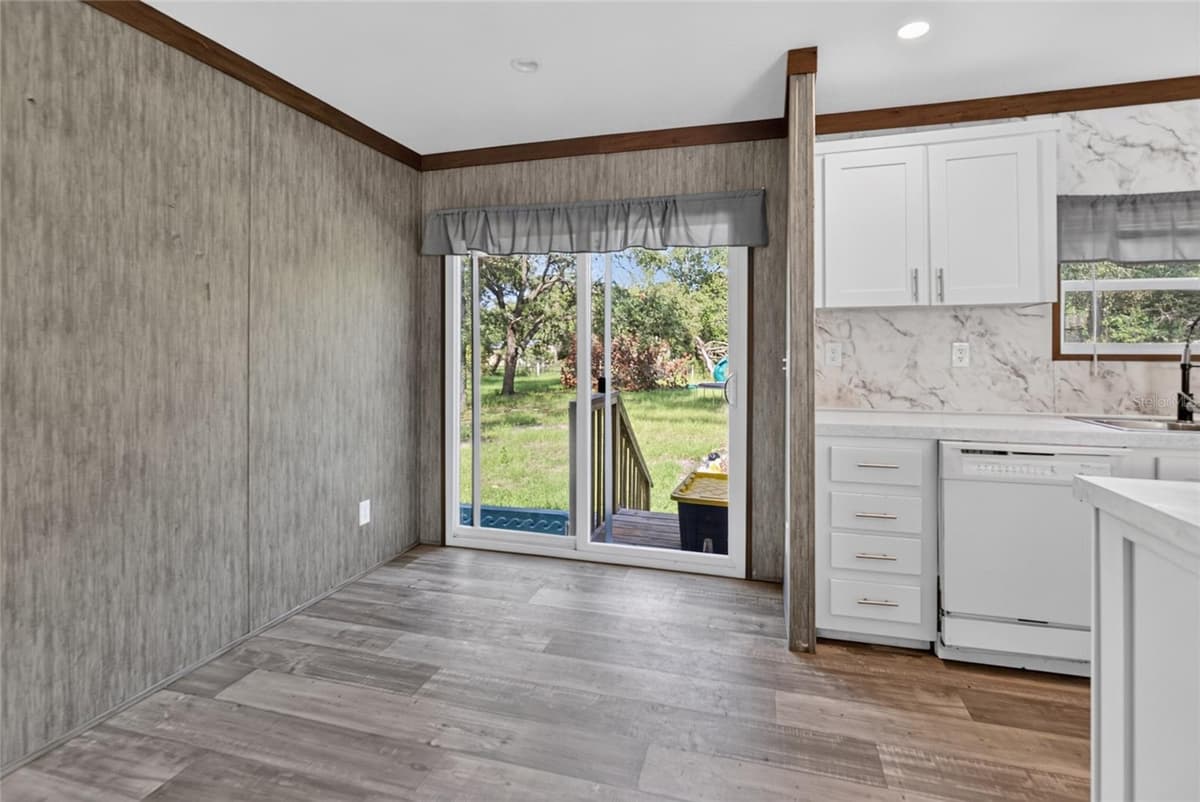 17538 EVELYN COURT — photo 10 of 27