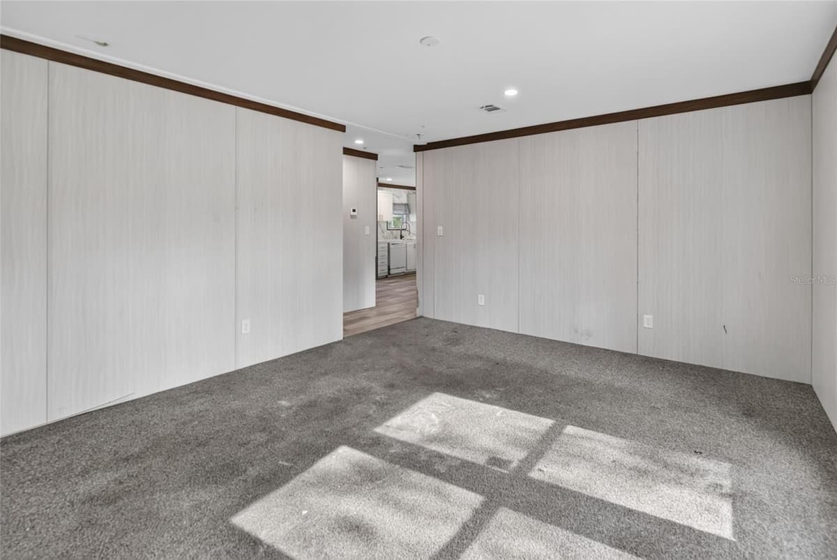 17538 EVELYN COURT — photo 15 of 27