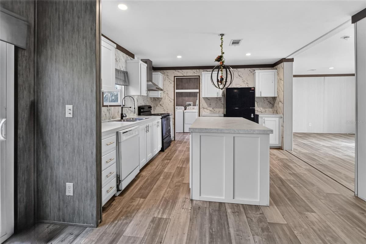 17538 EVELYN COURT — photo 6 of 27