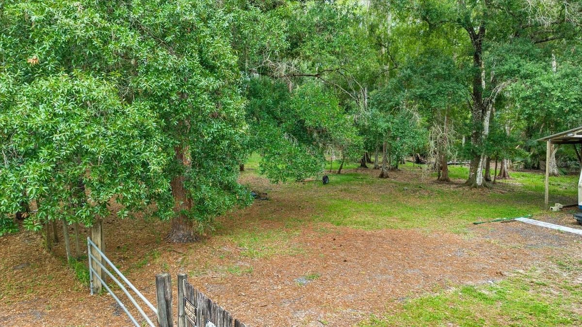6947 ANGUS VALLEY DRIVE — photo 7 of 21