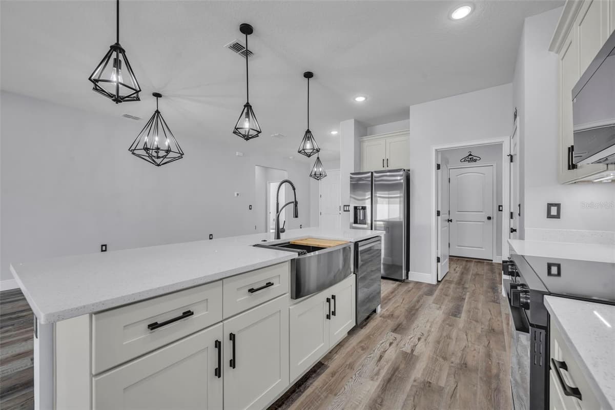 49 ORCHID COURT — photo 14 of 40