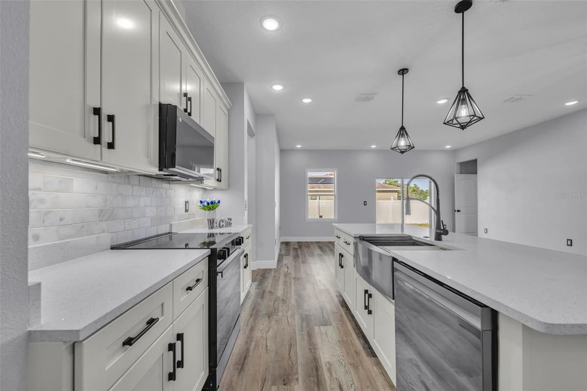 49 ORCHID COURT — photo 16 of 40
