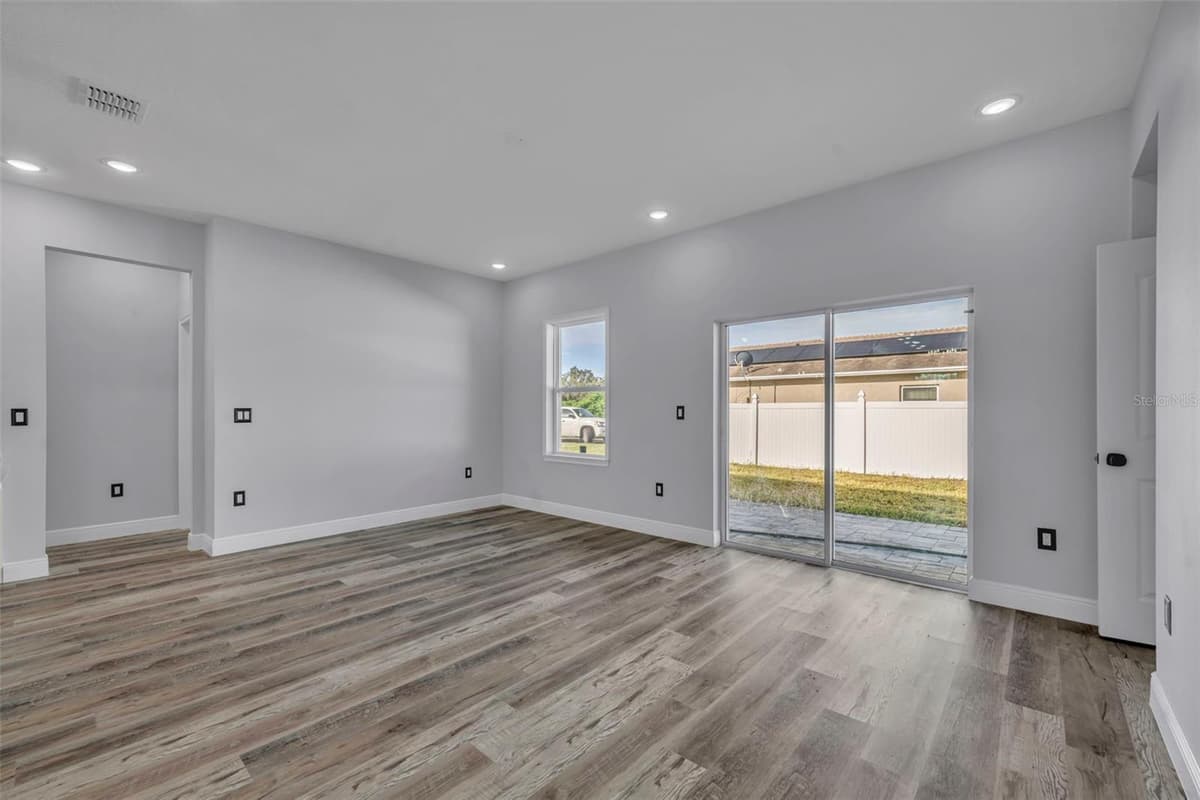 49 ORCHID COURT — photo 18 of 40