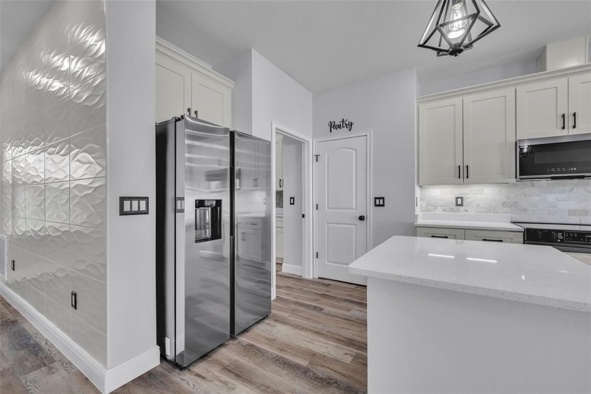 49 ORCHID COURT — photo 17 of 40