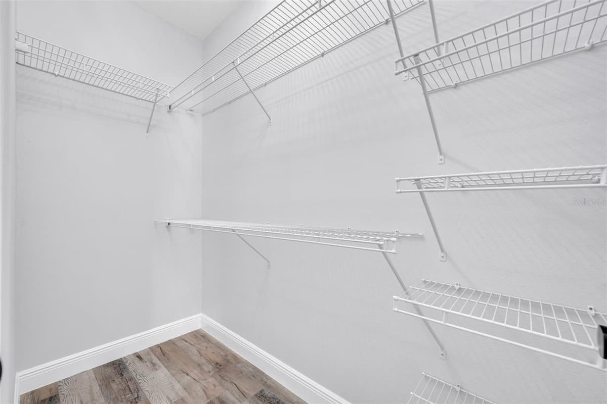 49 ORCHID COURT — photo 27 of 40