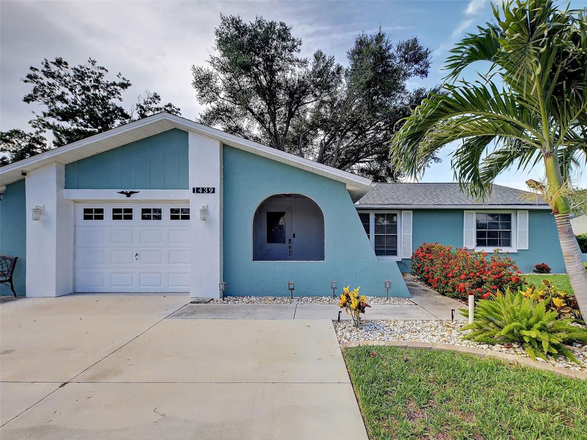 1439 STRADA D ORO — photo 4 of 49