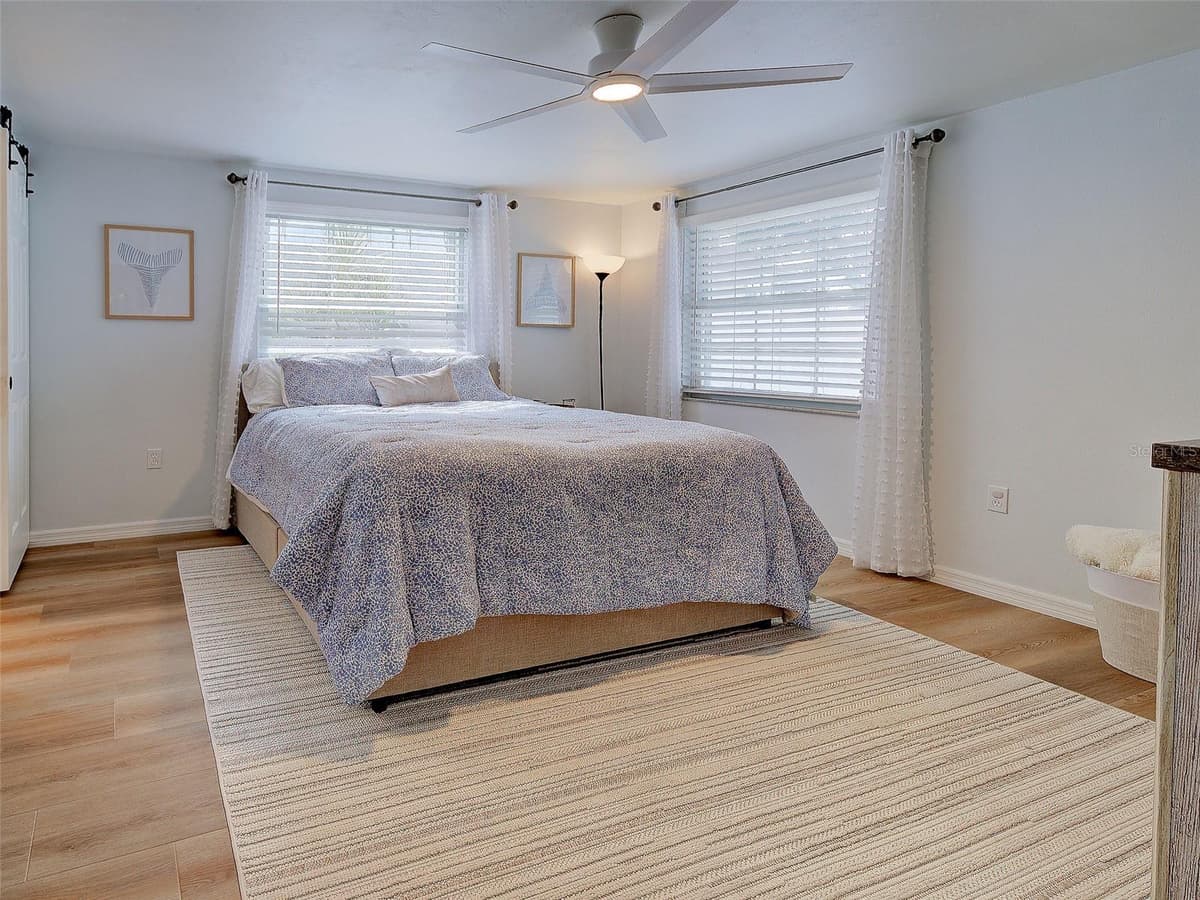 1439 STRADA D ORO — photo 33 of 49