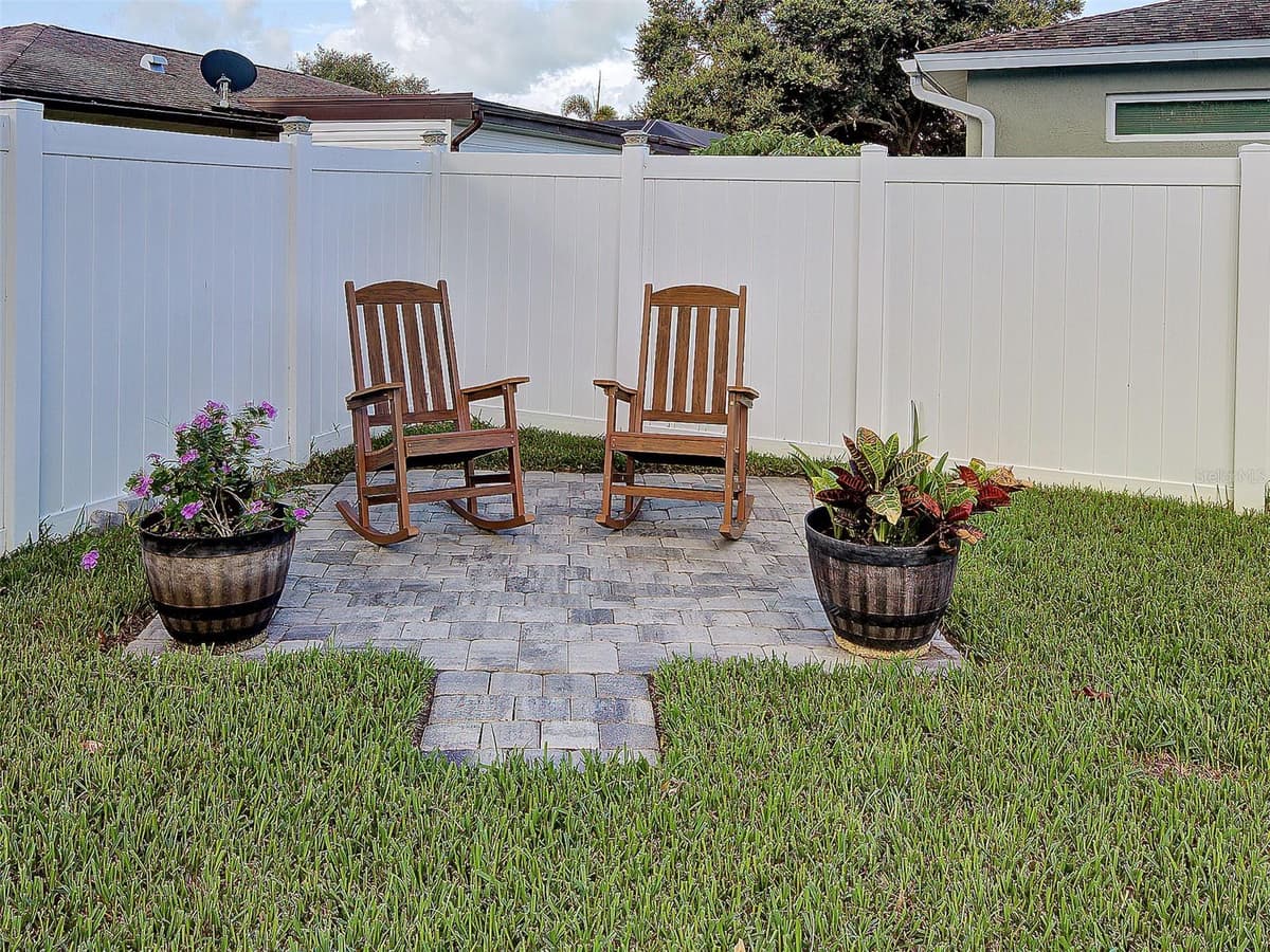 1439 STRADA D ORO — photo 11 of 49