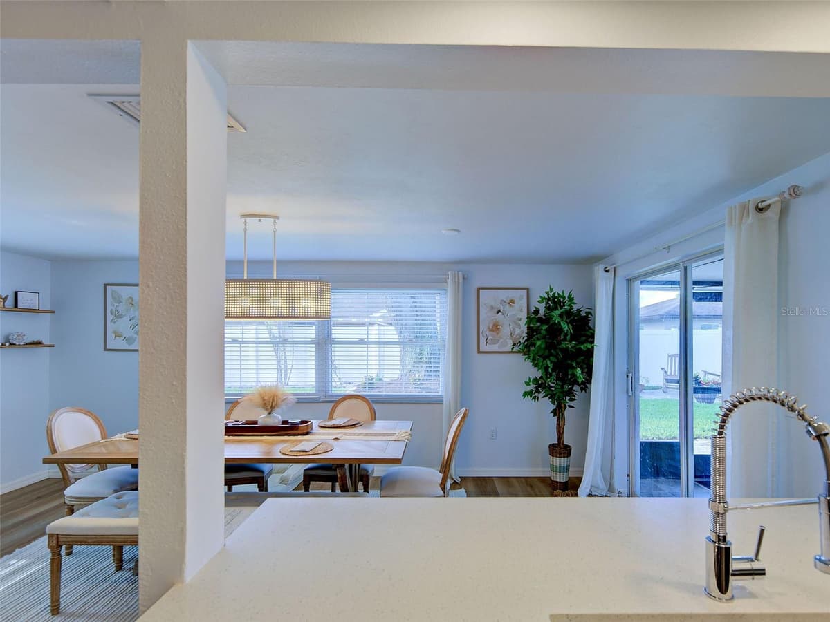 1439 STRADA D ORO — photo 25 of 49