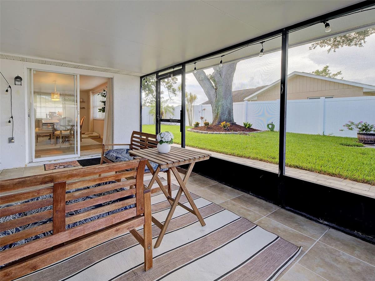 1439 STRADA D ORO — photo 15 of 49