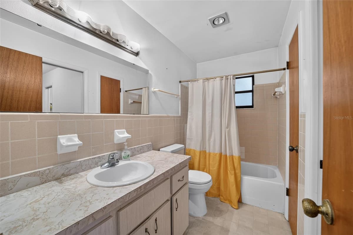 610 FOURTH AVENUE — photo 12 of 15