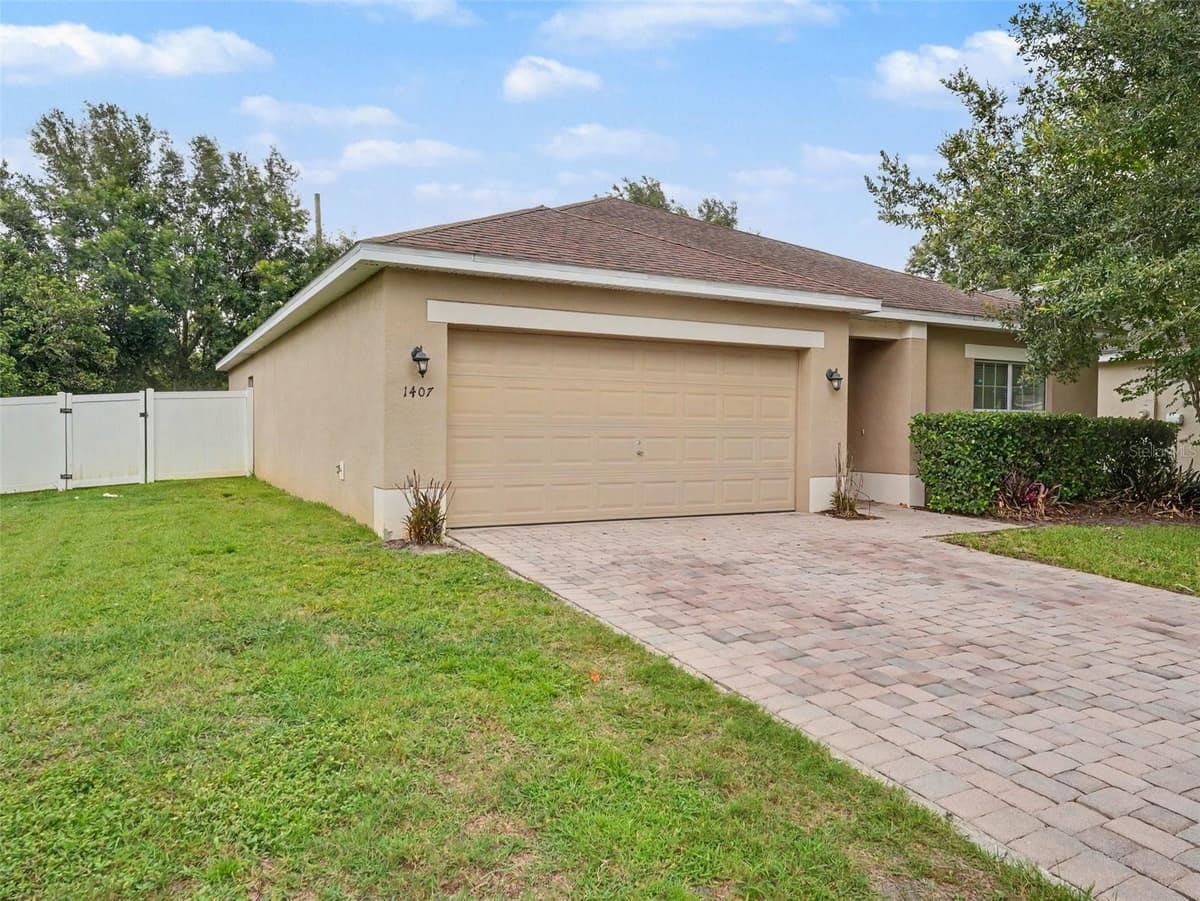 1407 MARSH MEADOW LN — photo 2 of 26