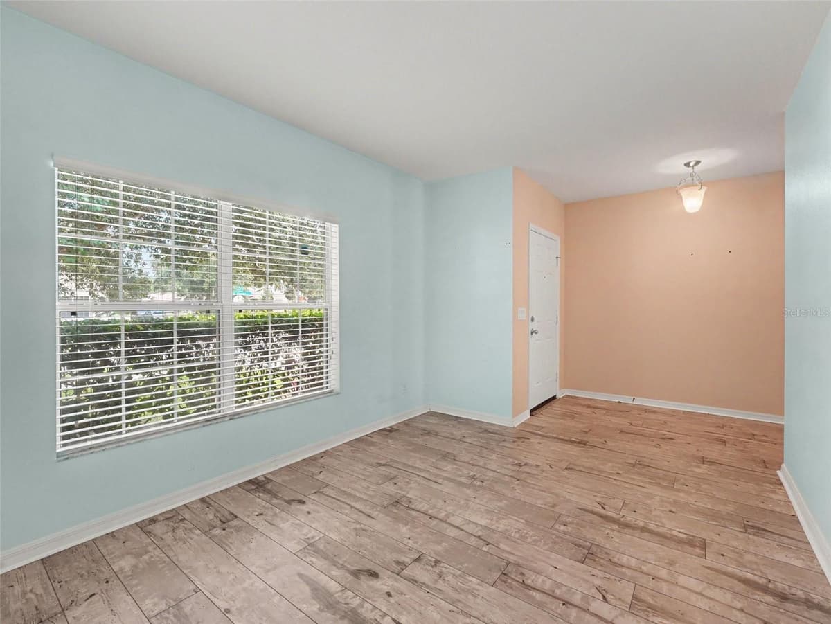 1407 MARSH MEADOW LN — photo 6 of 26