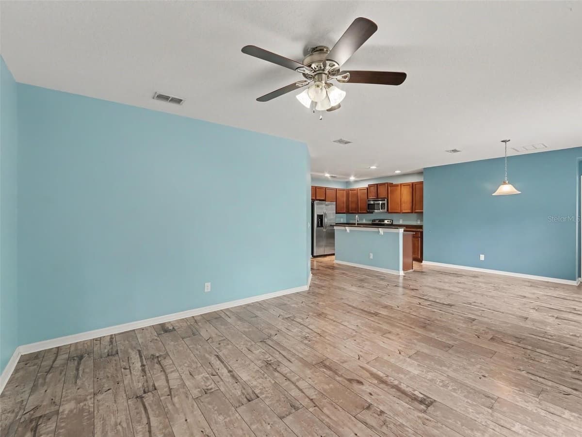 1407 MARSH MEADOW LN — photo 8 of 26