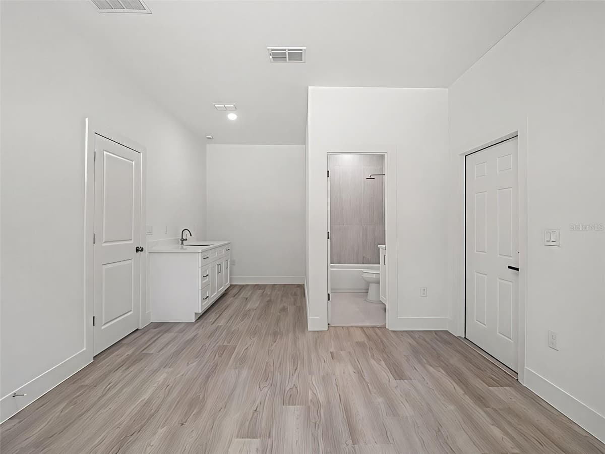 501 OCEAN AVENUE — photo 20 of 34
