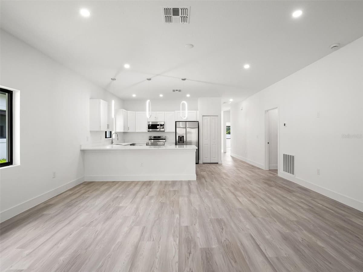 501 OCEAN AVENUE — photo 14 of 34