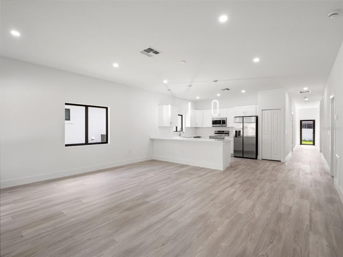 501 OCEAN AVENUE — photo 15 of 34