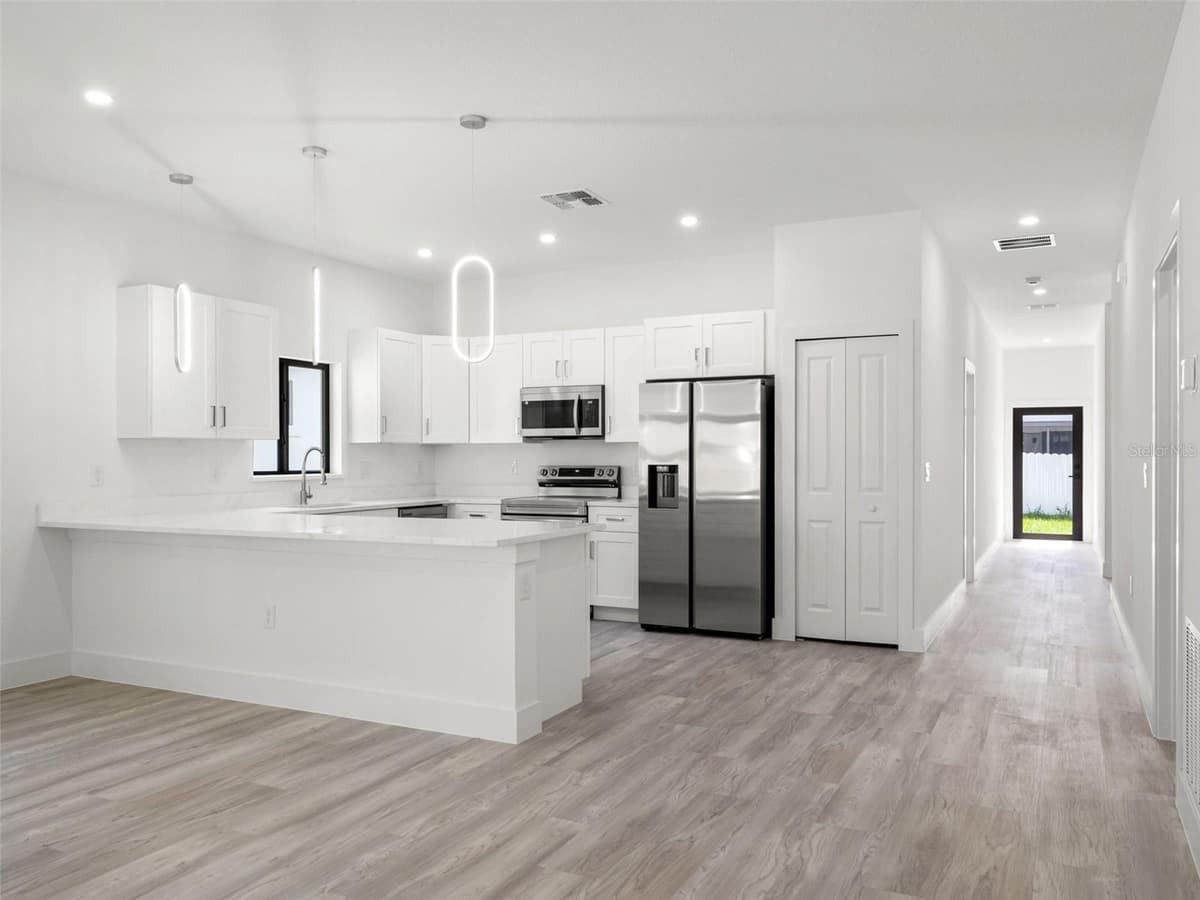 501 OCEAN AVENUE — photo 11 of 34