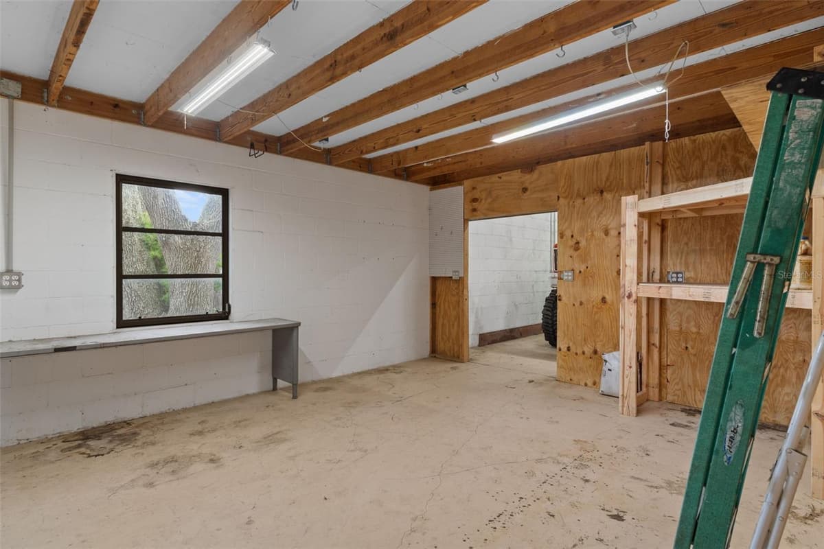 11891 84TH AVENUE — photo 36 of 43