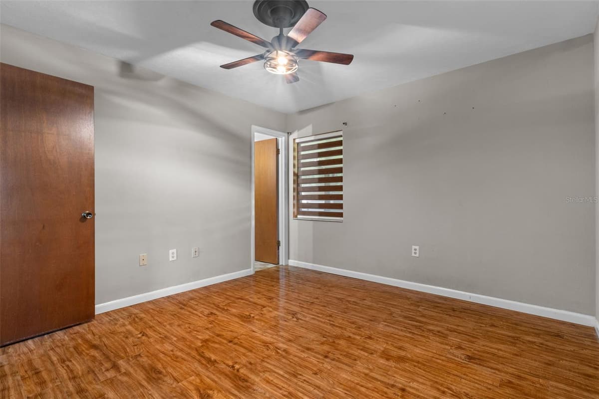 11891 84TH AVENUE — photo 18 of 43