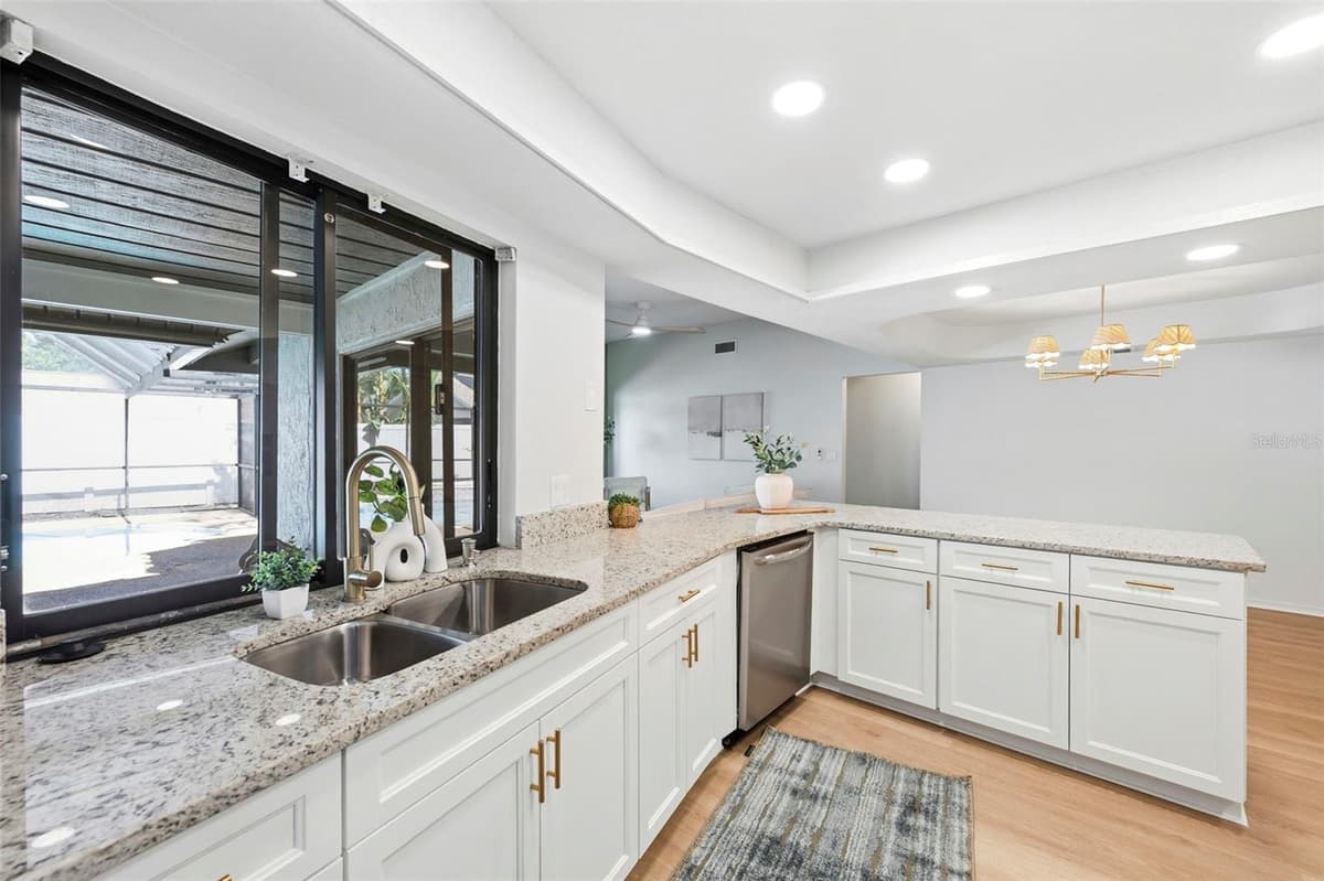 2721 BRIARPATCH DRIVE — photo 11 of 65
