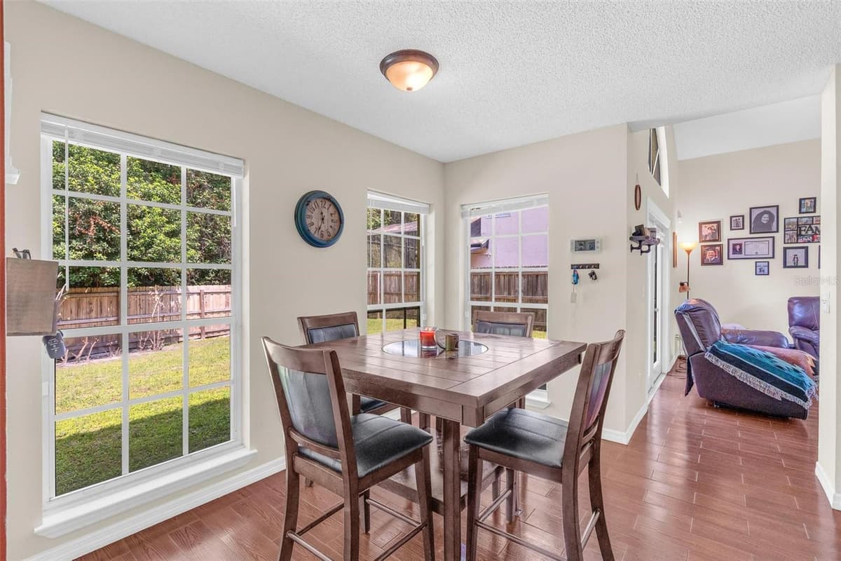 10561 SATINWOOD CIRCLE — photo 8 of 36