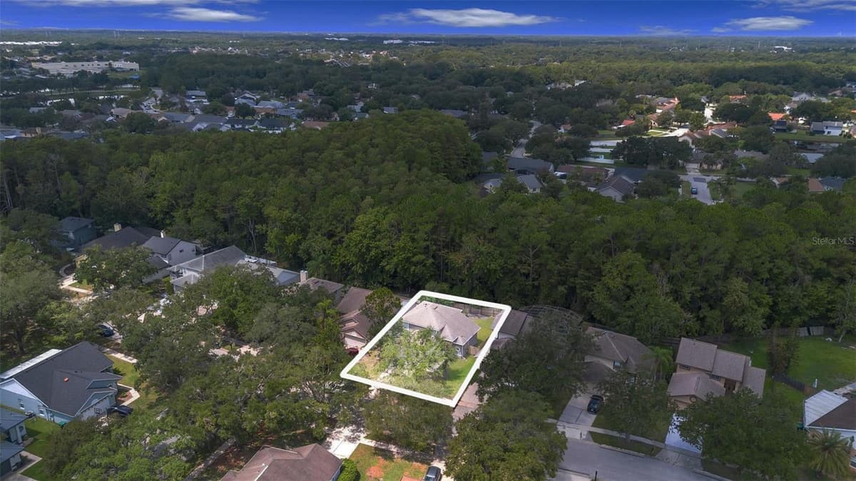 10561 SATINWOOD CIRCLE — photo 33 of 36