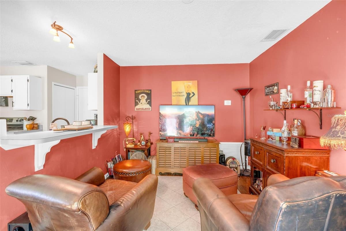 10561 SATINWOOD CIRCLE — photo 14 of 36